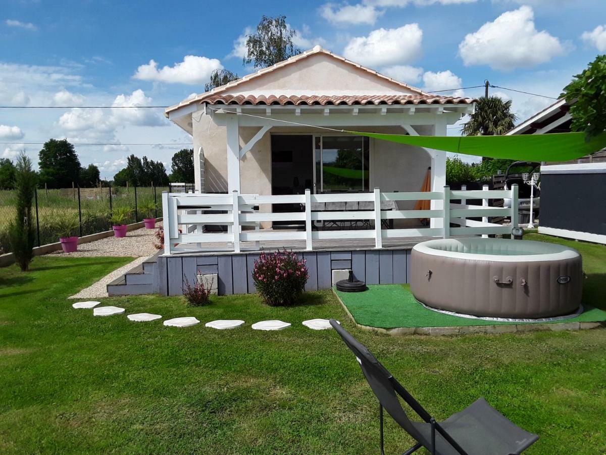 La Riviere Villa Pujols  Luaran gambar