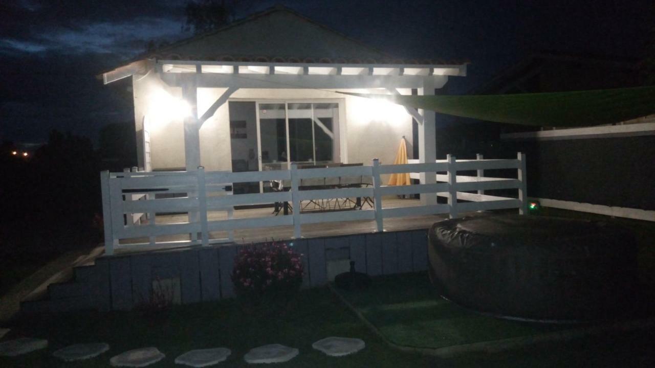 La Riviere Villa Pujols  Luaran gambar
